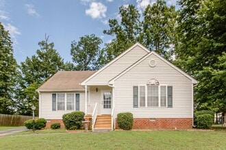 Building Photo - Charming 3BR/2BA One-Level Home with Vaulted Ceilings — Minutes to Fort Gregg-Adams — $1,795/mo!