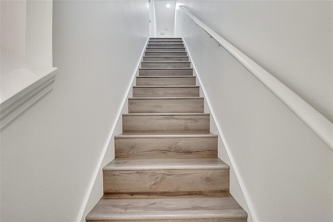 Building Photo - 9161 Shepton St