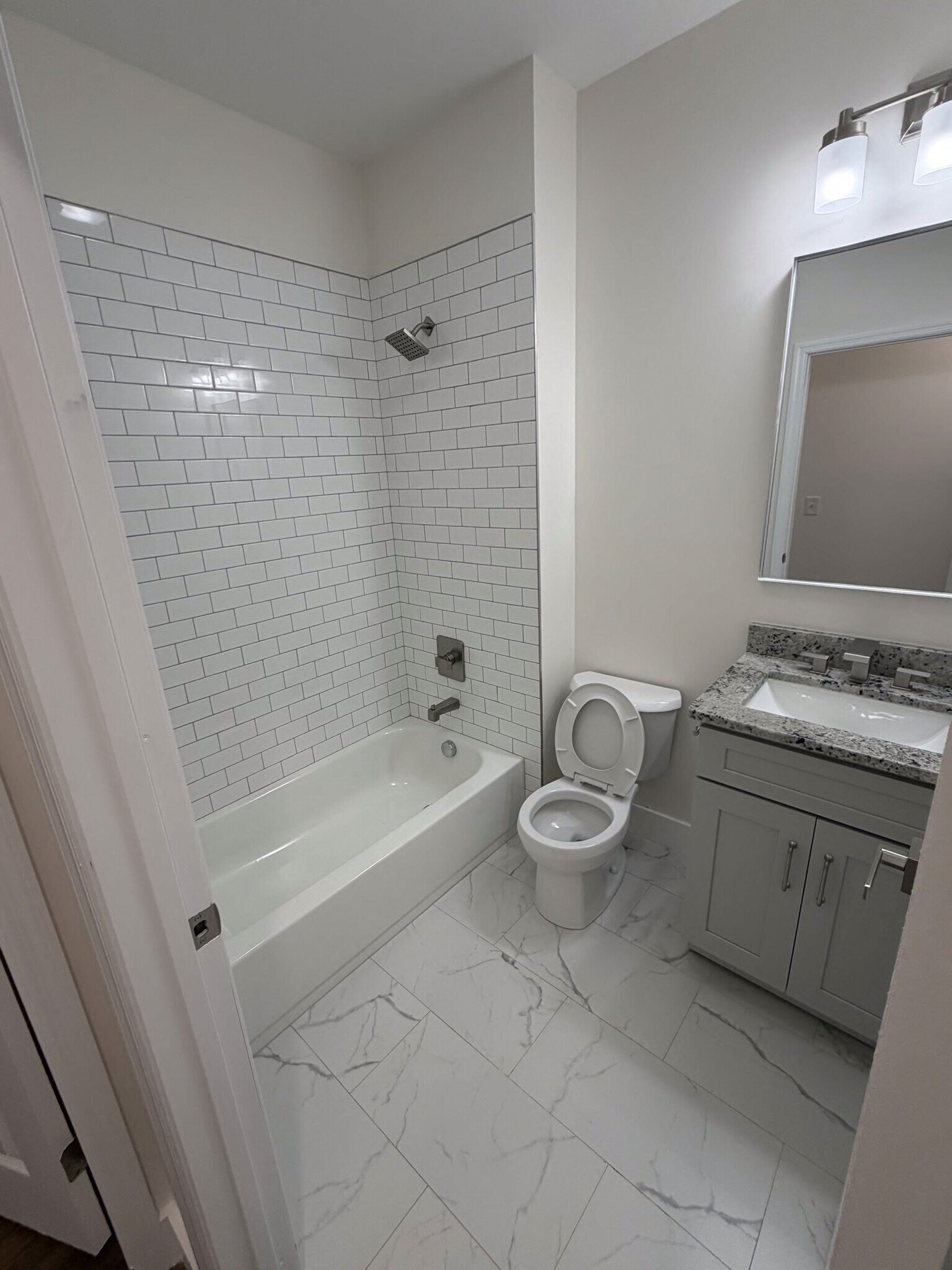 Building Photo - 1413 Woodbine Ave