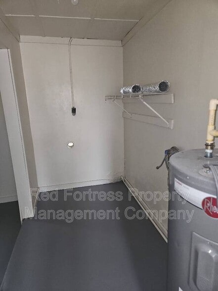 Building Photo - 2530 Kennesaw St