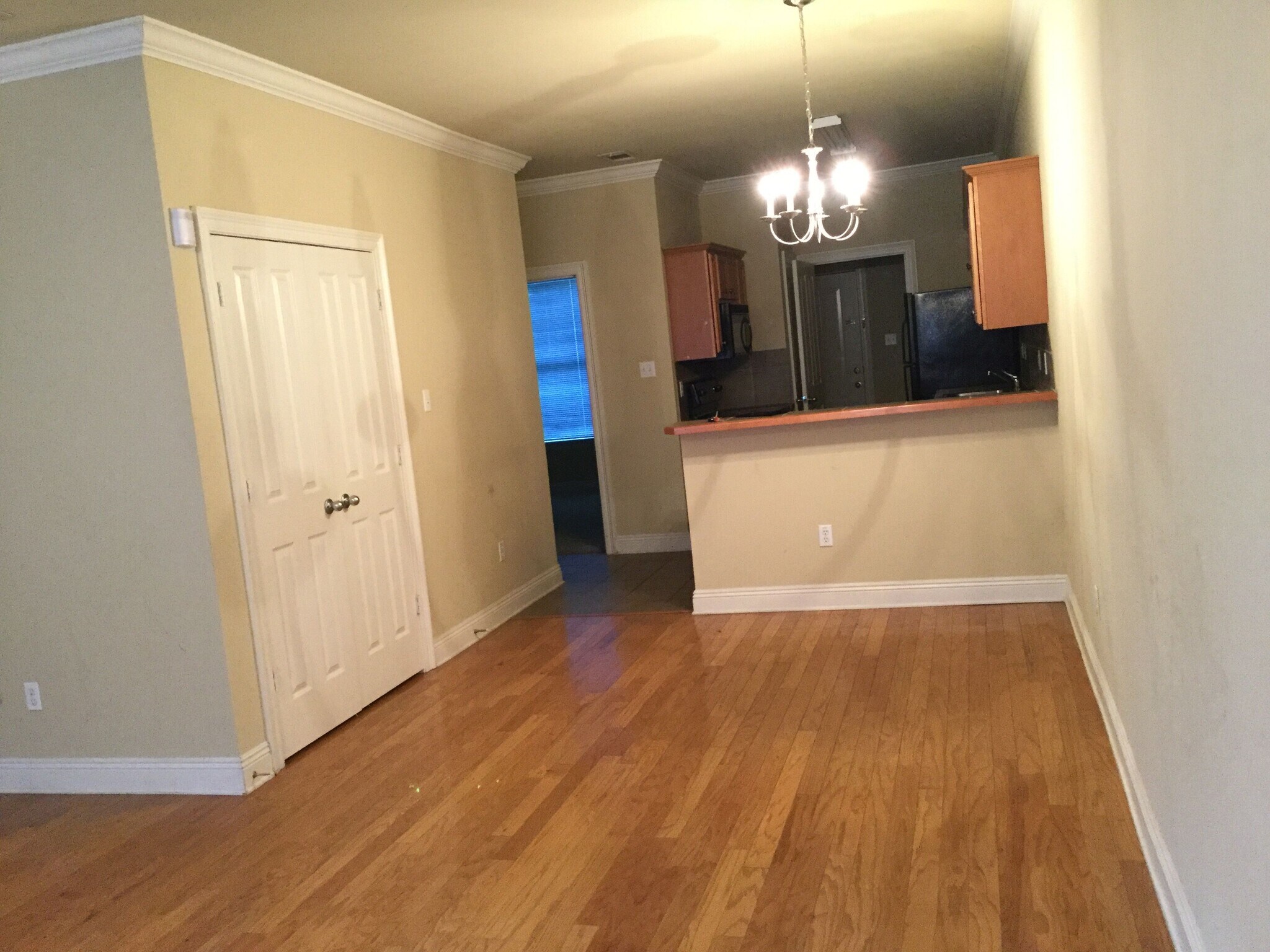Building Photo - 5356 Arlington Ct