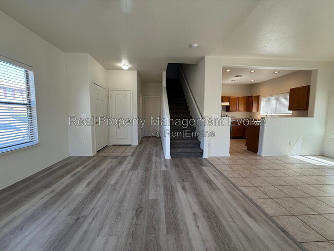Building Photo - 9503 N 82nd Ln