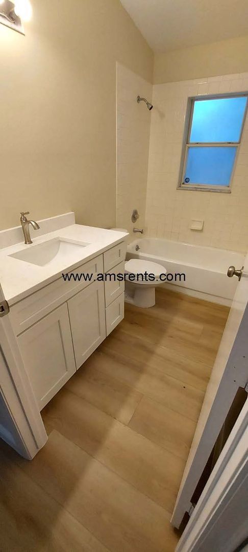 Building Photo - Spacious 3 bedroom 2 bath in Apopka