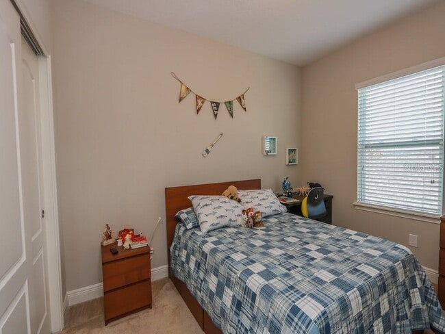 Building Photo - 15537 Honeybell Dr
