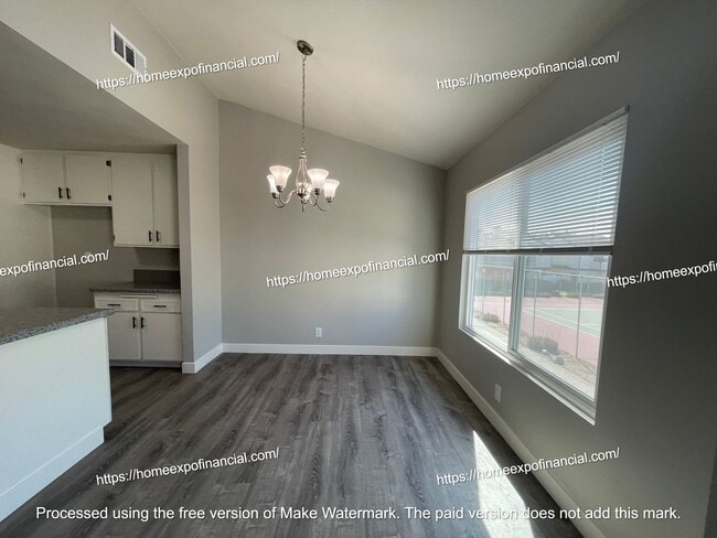 Building Photo - 1220 S Cypress Ave