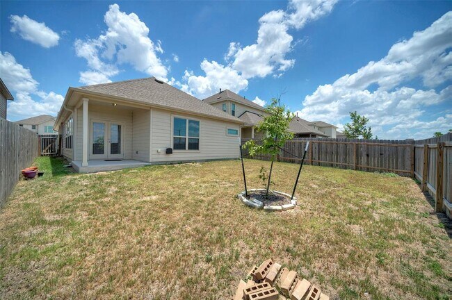 Building Photo - 913 Fortrose Ter