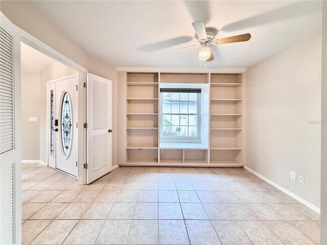 Building Photo - 2245 Springrain Dr