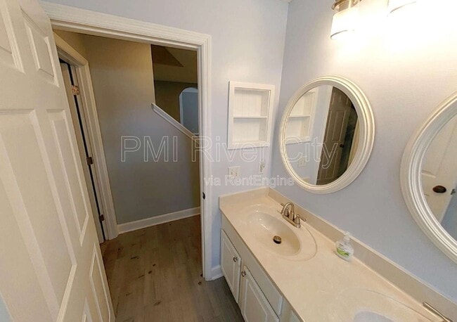 Building Photo - 1866 Sentry Oak Ct