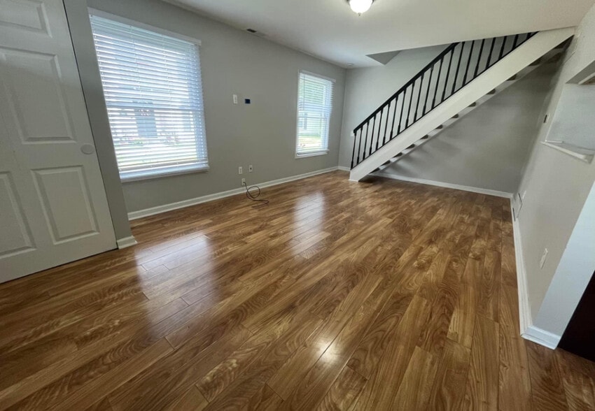 Building Photo - 2635 Thornbrier Ct