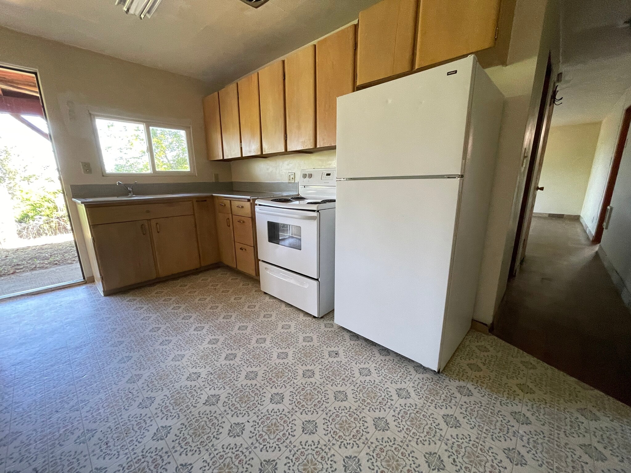 Building Photo - 1300 NE Williams St