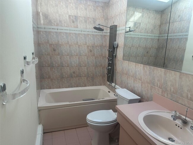 Building Photo - 308 Essex St