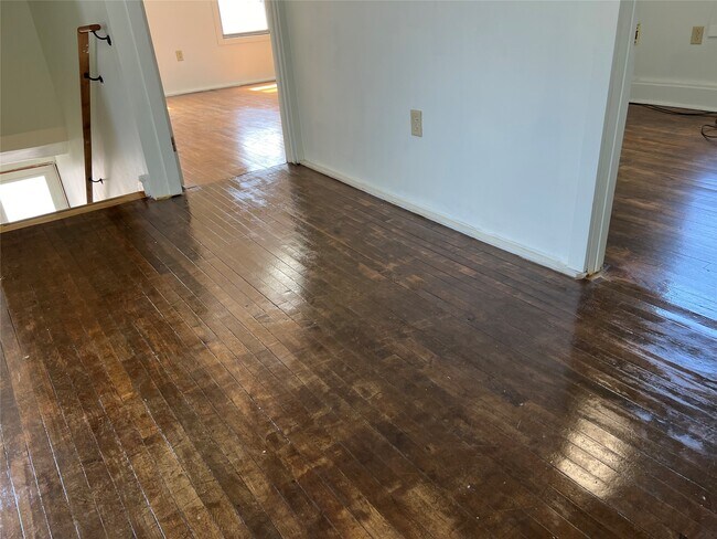 Building Photo - 4 Erie St