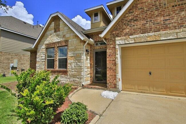 Building Photo - 271 Westwood Dr
