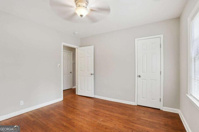 Building Photo - 1840 Camellia Dr