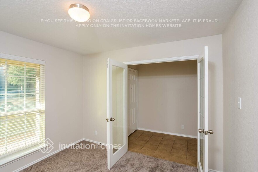 Building Photo - 114 Finch Knoll