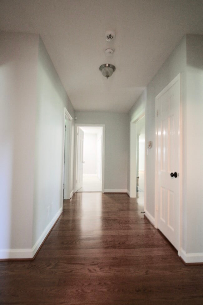 Building Photo - 203 Dorsey Way