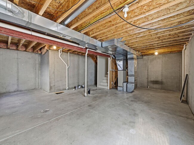 Building Photo - Recently Refreshed 3 Bed, 2.5 Bath Duplex with Fenced Yard — Available Now in Evans, CO!