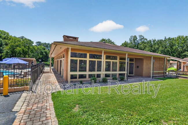 Building Photo - 1810 NW 23rd Blvd