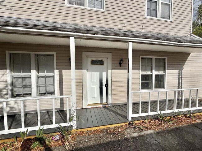 Building Photo - 1014 W Verona St