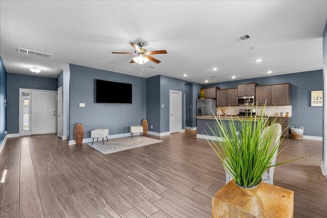 Building Photo - 4207 W Bayou Maison Cir