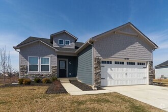 Building Photo - Like New 2 Bedroom 2 Bath in Beautiful Wat...