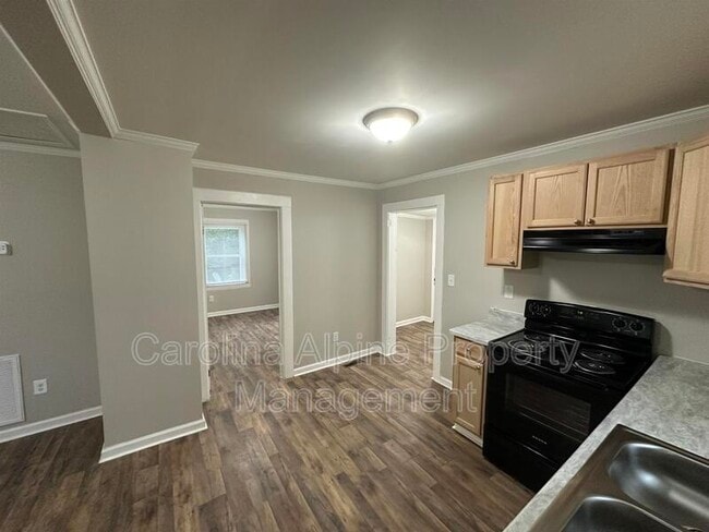 Building Photo - 416 Airline Ext