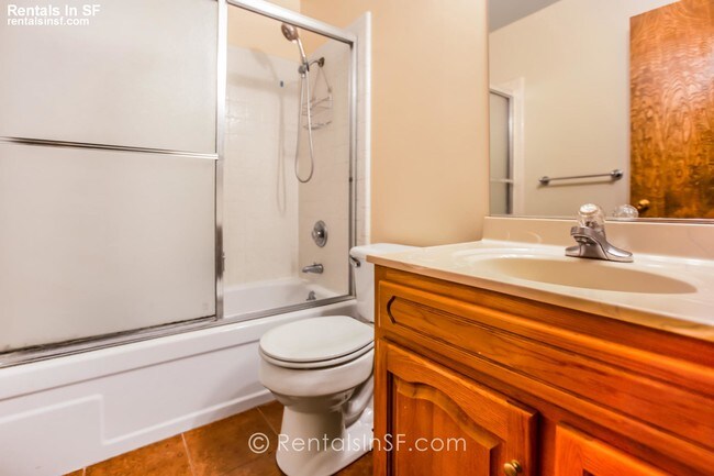 Building Photo - Spacious 2bd/1ba in Inner Richmond!