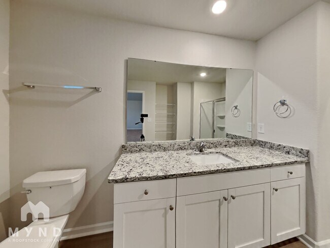 Building Photo - 72 Royal Mdw Dr
