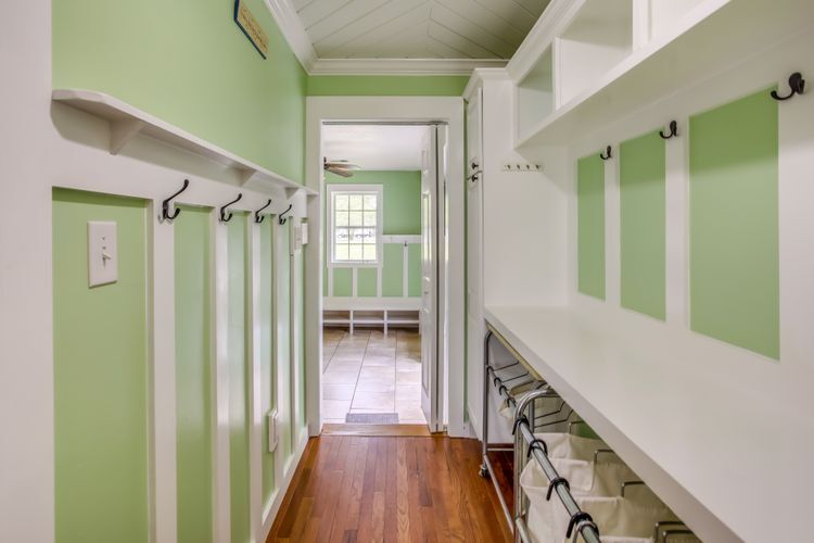 Building Photo - 1087 Burcale Rd