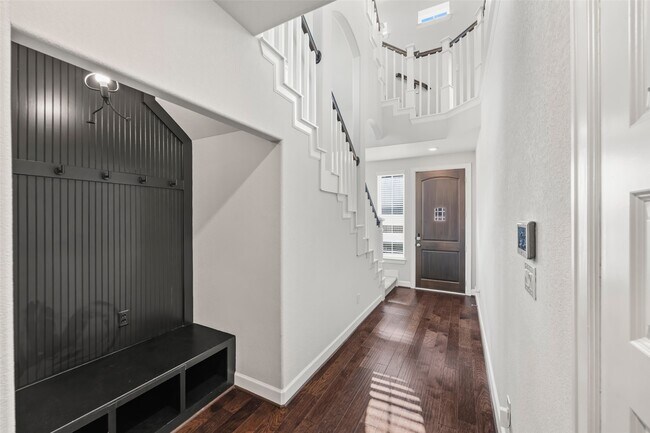 Building Photo - 11909 Primrose Creek Trail