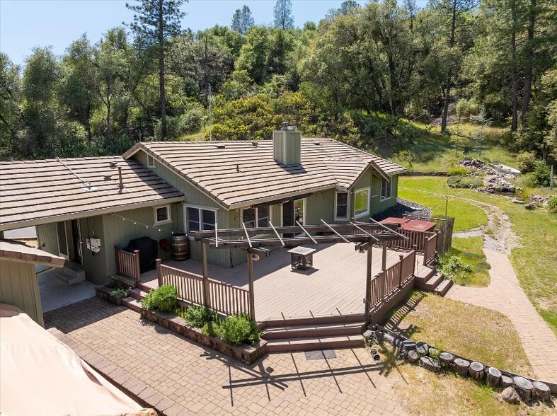 Primary Photo - 4065 Yosemite Pl