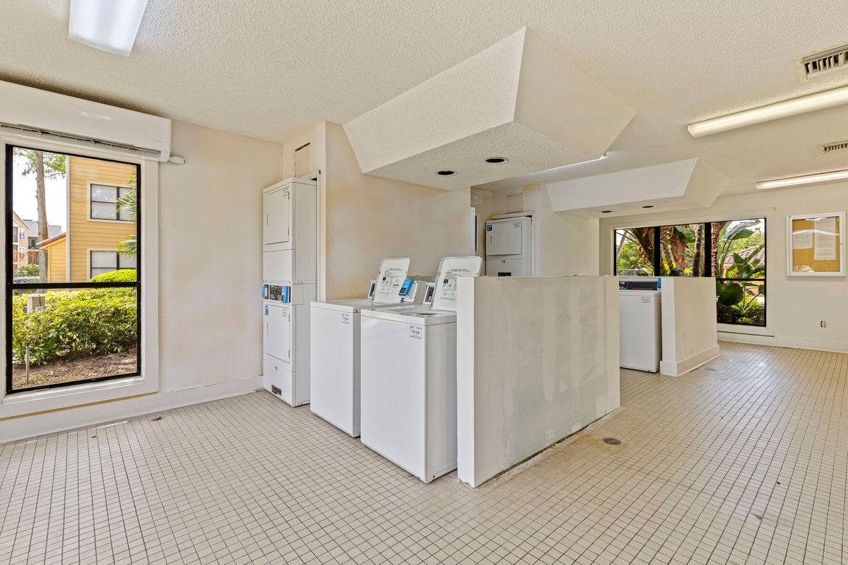 Building Photo - 11901 4th St N