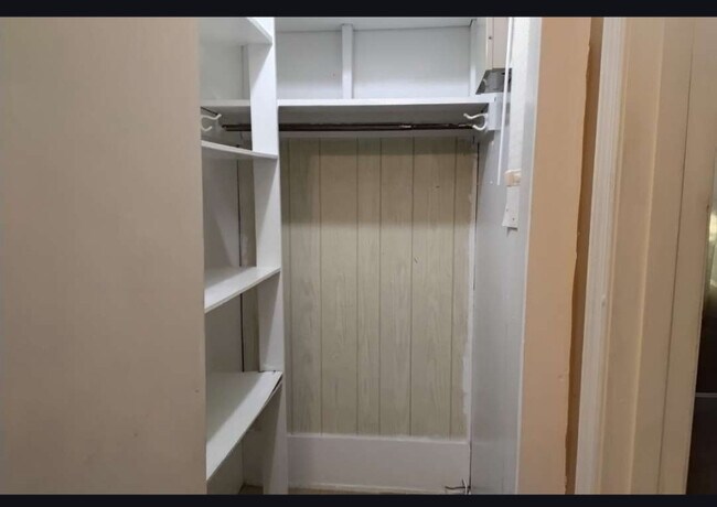 Building Photo - 1553 Hurley Cir