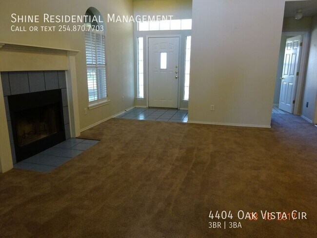 Building Photo - 4404 Oak Vista Cir