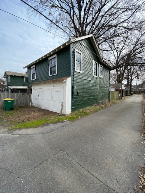 Building Photo - 521 Willow St