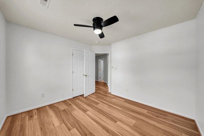 Building Photo - 408 Holmes Blvd