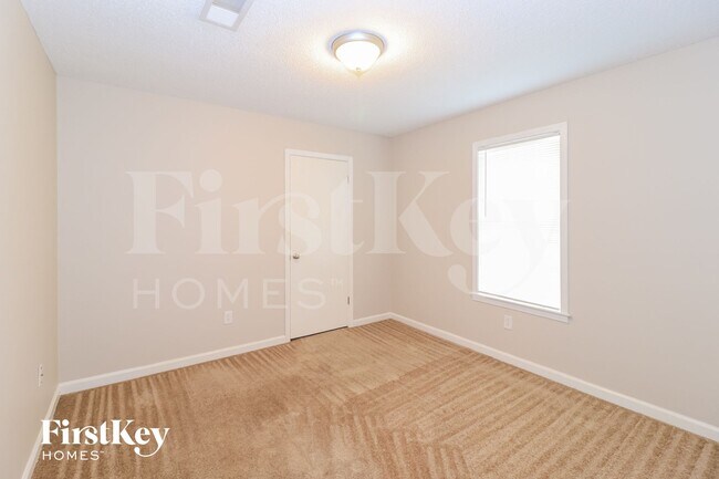 Building Photo - 2079 McGehee Cove