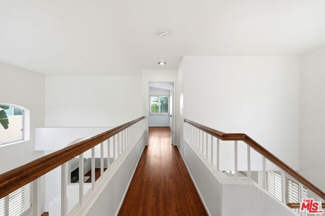 Building Photo - 25842 Browning Pl