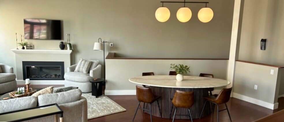 Building Photo - 126 Church St