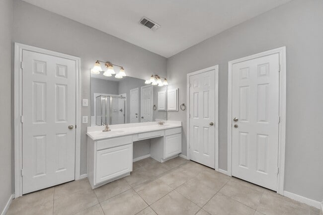 Building Photo - 1502 Brook Grove Dr