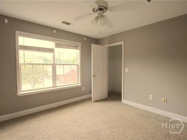 Building Photo - 460 S Barnett Shoals Rd