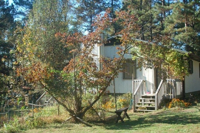Building Photo - 594 Cedar Lake Rd