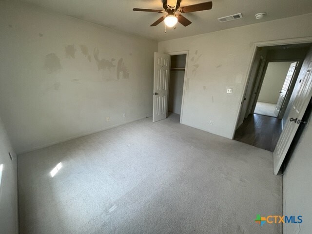 Building Photo - 3201 Hereford Ln