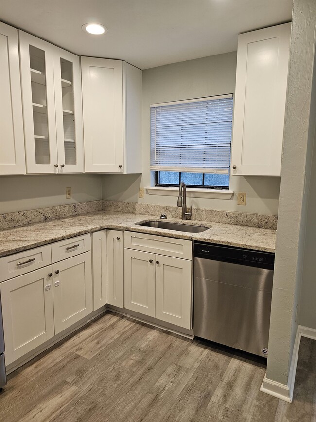 Building Photo - 8224 Hunters Ridge Trail