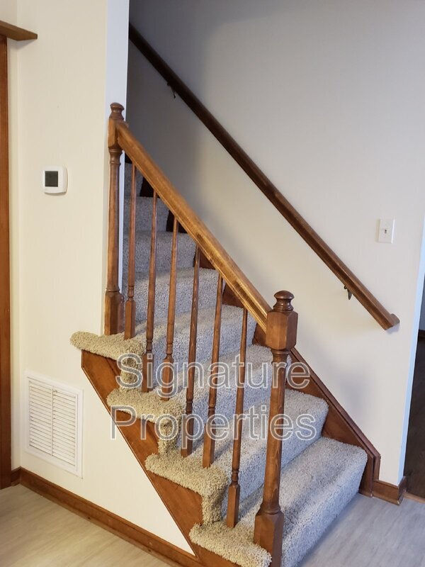 Building Photo - 9234 Fair Hill Ct