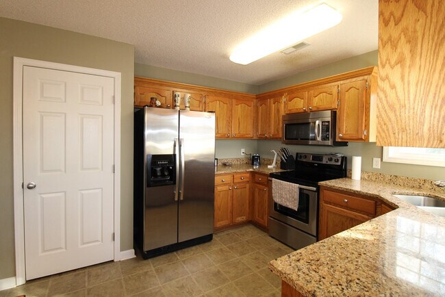 Building Photo - 2160 Waterwheel Dr