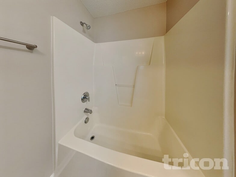 Building Photo - 7021 Paint Rock Ln