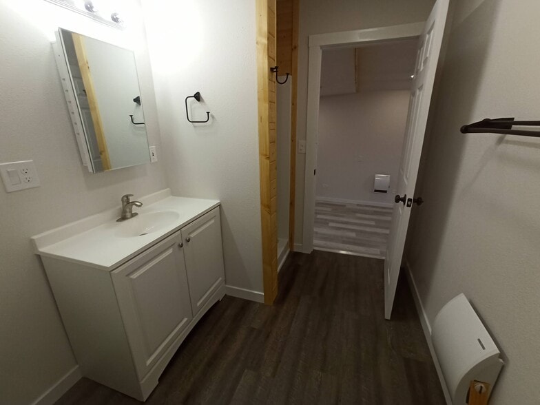 Building Photo - 4510 SE 99th Ave