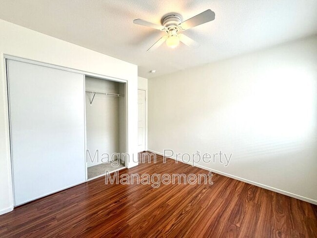 Building Photo - 23664 Groveland Pl