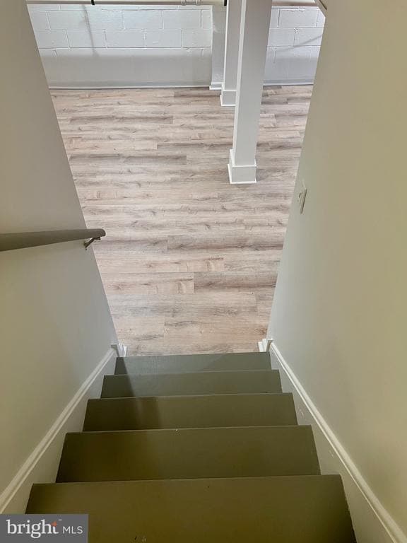 Building Photo - 5 Balamor Ln